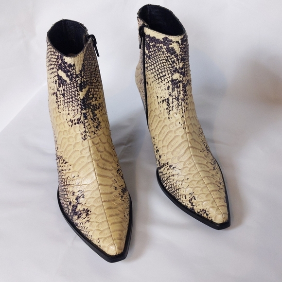 🆕🌿FREE PEOPLE JEFFREY CAMPBELL BOOTIES🌿 - Picture 3 of 16